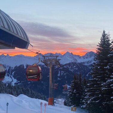 sunrise at the Schönjochbahn cable car midway station in Serfaus-Fiss-Ladis in Tyrol | © Serfaus-Fiss-Ladis Marketing GmbH