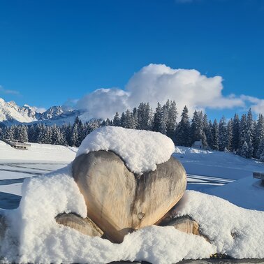 Winterwandern am Högsee in Serfaus-Fiss-Ladis in Tirol | © Serfaus-Fiss-Ladis Marketing GmbH