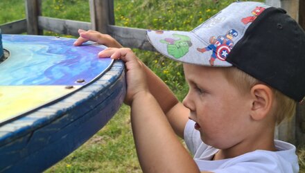 Spielstation Fisser Kraft- und Sinnesweg | © © Serfaus-Fiss-Ladis Marketing GmbH