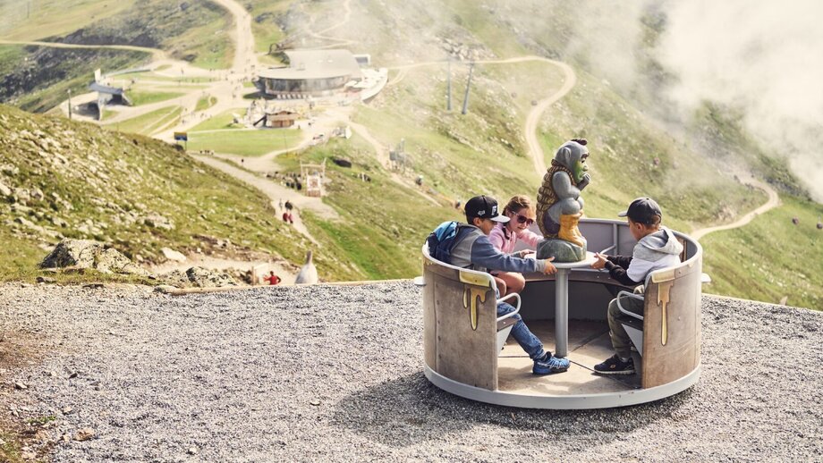 Spielstation beim Goldener-Mann-Weg | © © Serfaus-Fiss-Ladis Marketing GmbH