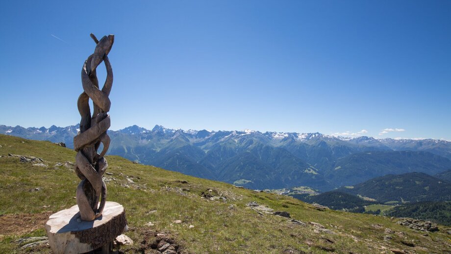 Verschiedene Skulpturen auf dem Kunstweg | © © Serfaus-Fiss-Ladis Marketing GmbH