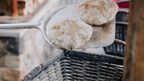 Brotbacken im Restaurant Seealm Hög