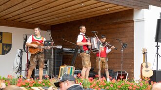 Musik beim s´fest am Brunnen