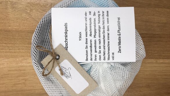 Make-up remover pads