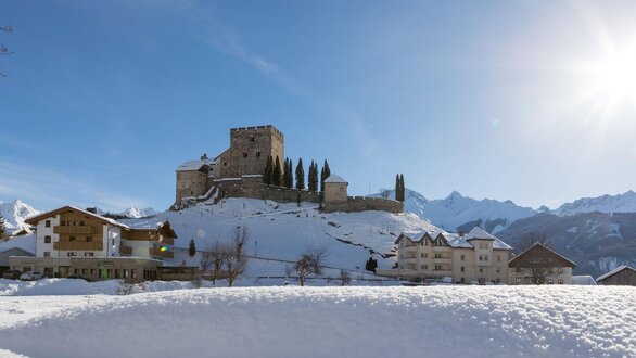 Burg Laudegg Winter