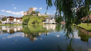 Laudegg castle summer