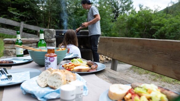 Barbecue with friends