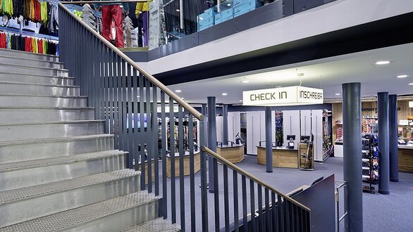 2 Etagen für Sport & Fashion