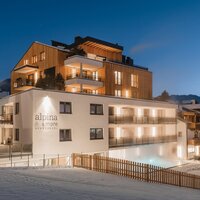 27_Au├ƒenansicht_Aparthotel_alpinaandmore